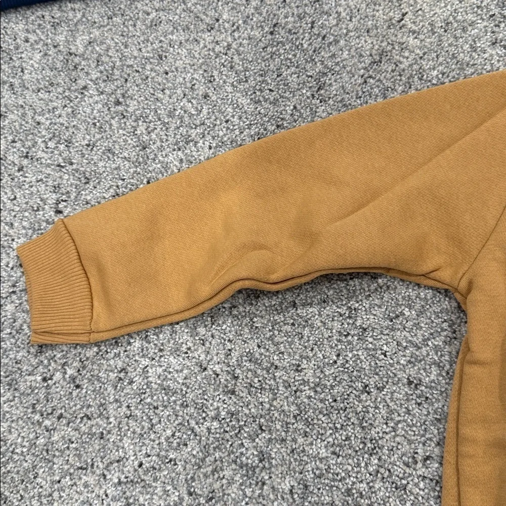 2 Set of pants and shorts